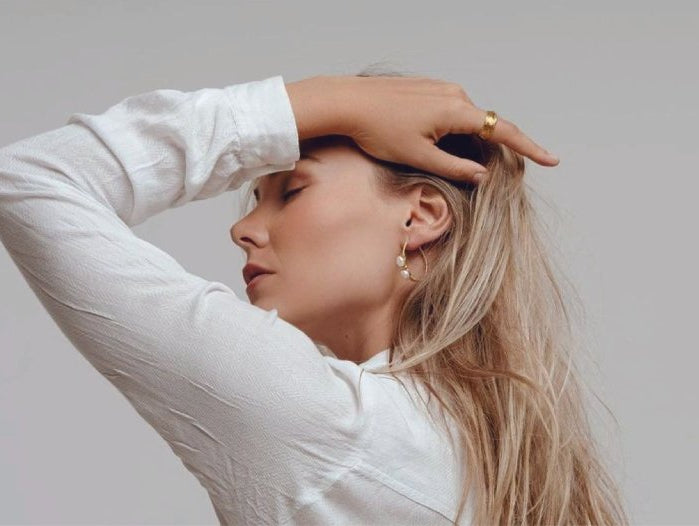 OLAMii - The mirror of the ocean and island life - MERA MERAH