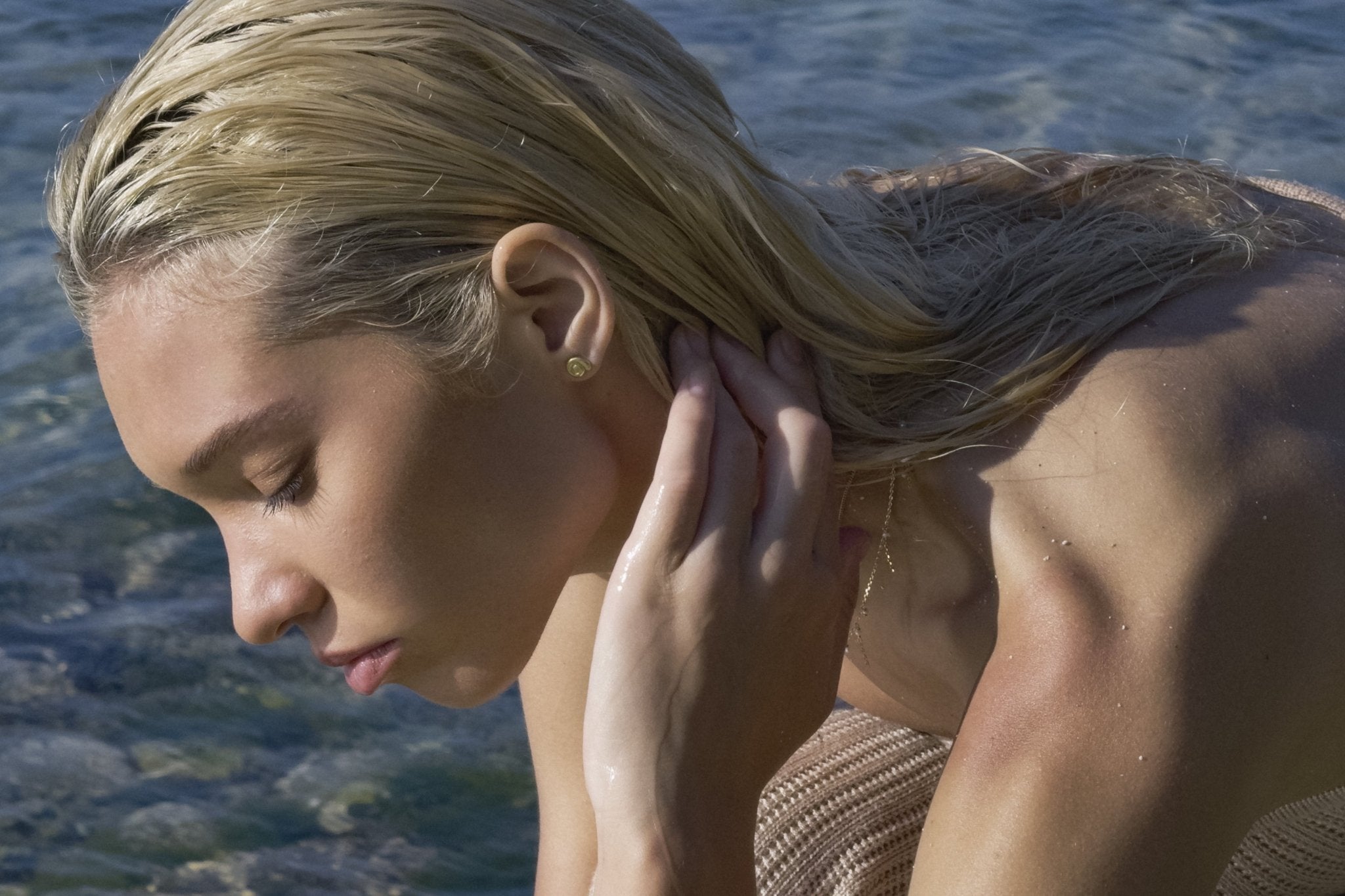 OLAMii - Studs - Pupu Studs - Gold - #product_material# - MERA MERAH